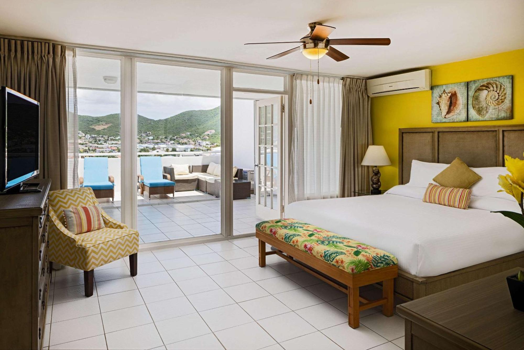סימפסון ביי The Atrium Beach Resort And Spa, Ascend Hotel Collection מראה חיצוני תמונה