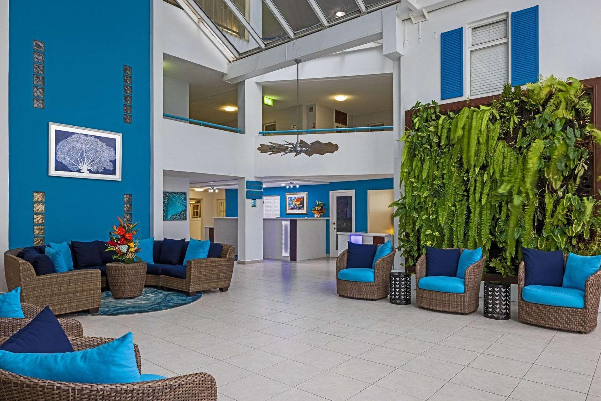 סימפסון ביי The Atrium Beach Resort And Spa, Ascend Hotel Collection מראה חיצוני תמונה