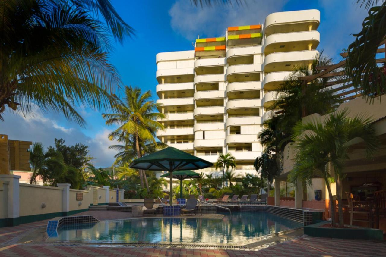 סימפסון ביי The Atrium Beach Resort And Spa, Ascend Hotel Collection מראה חיצוני תמונה